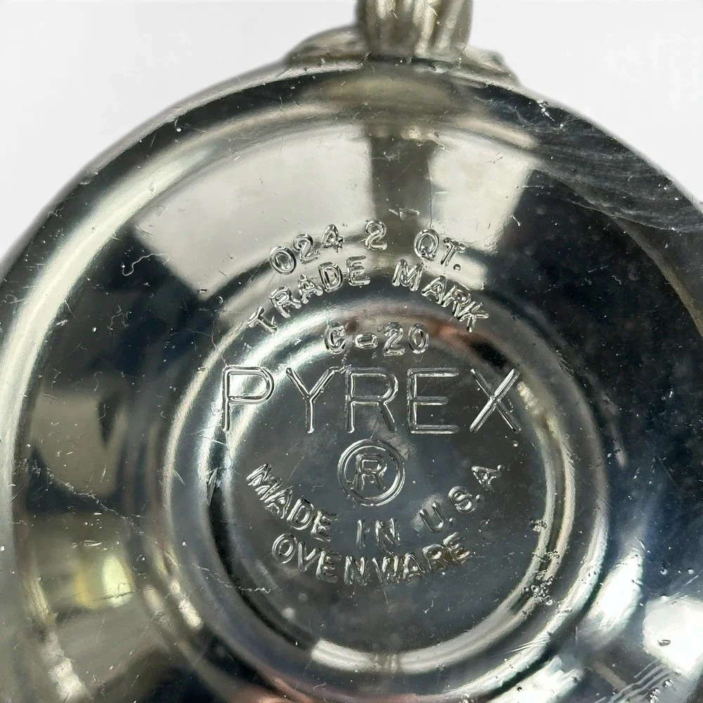 Pyrex vintage silver